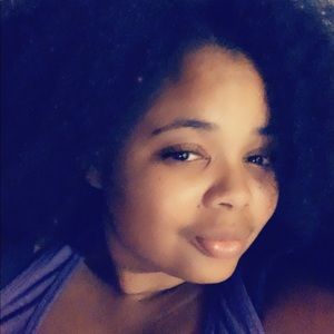 Meet your Posher, Markia